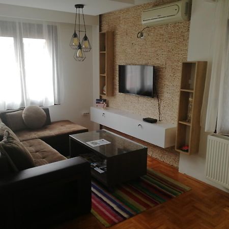 Apartment Aleksija Ni Exteriér fotografie